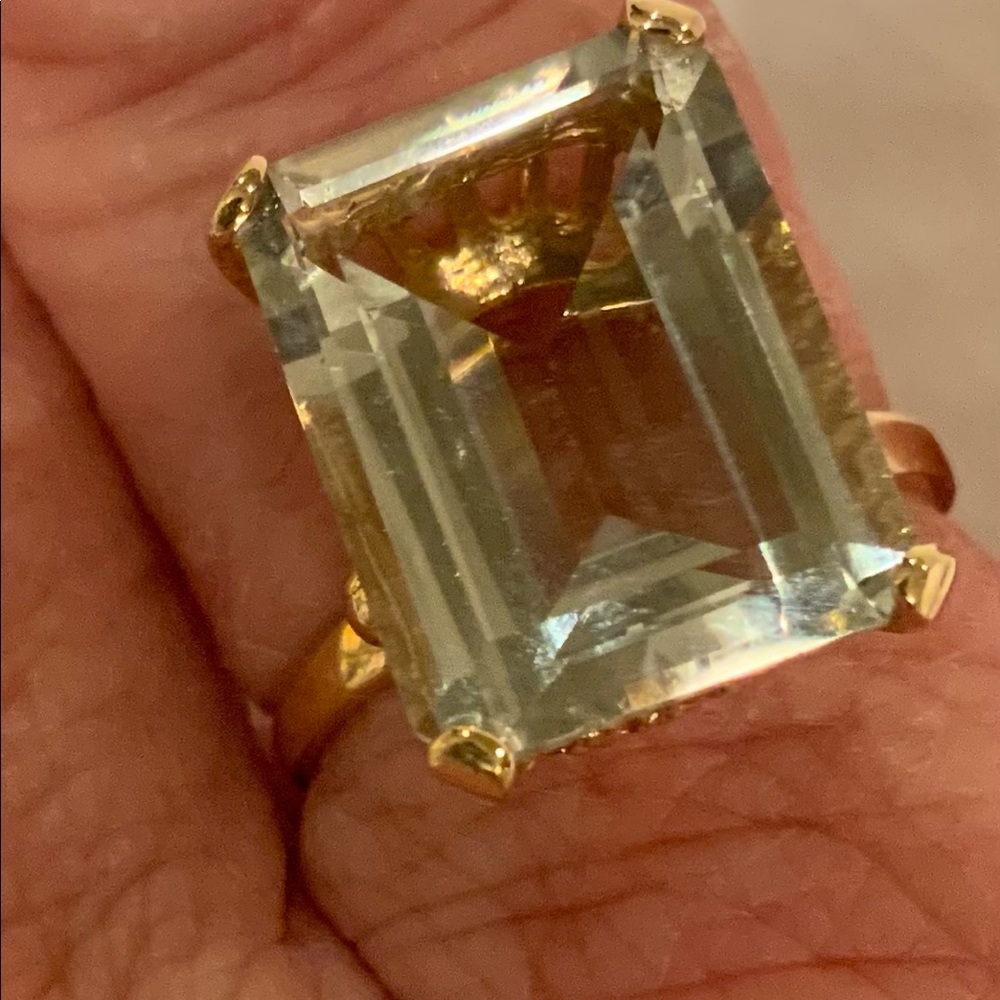 NWOT UNBRANDED 7-1/2 ct Green Amythyst Ring. 14 kt Yellow Gold. Size 7